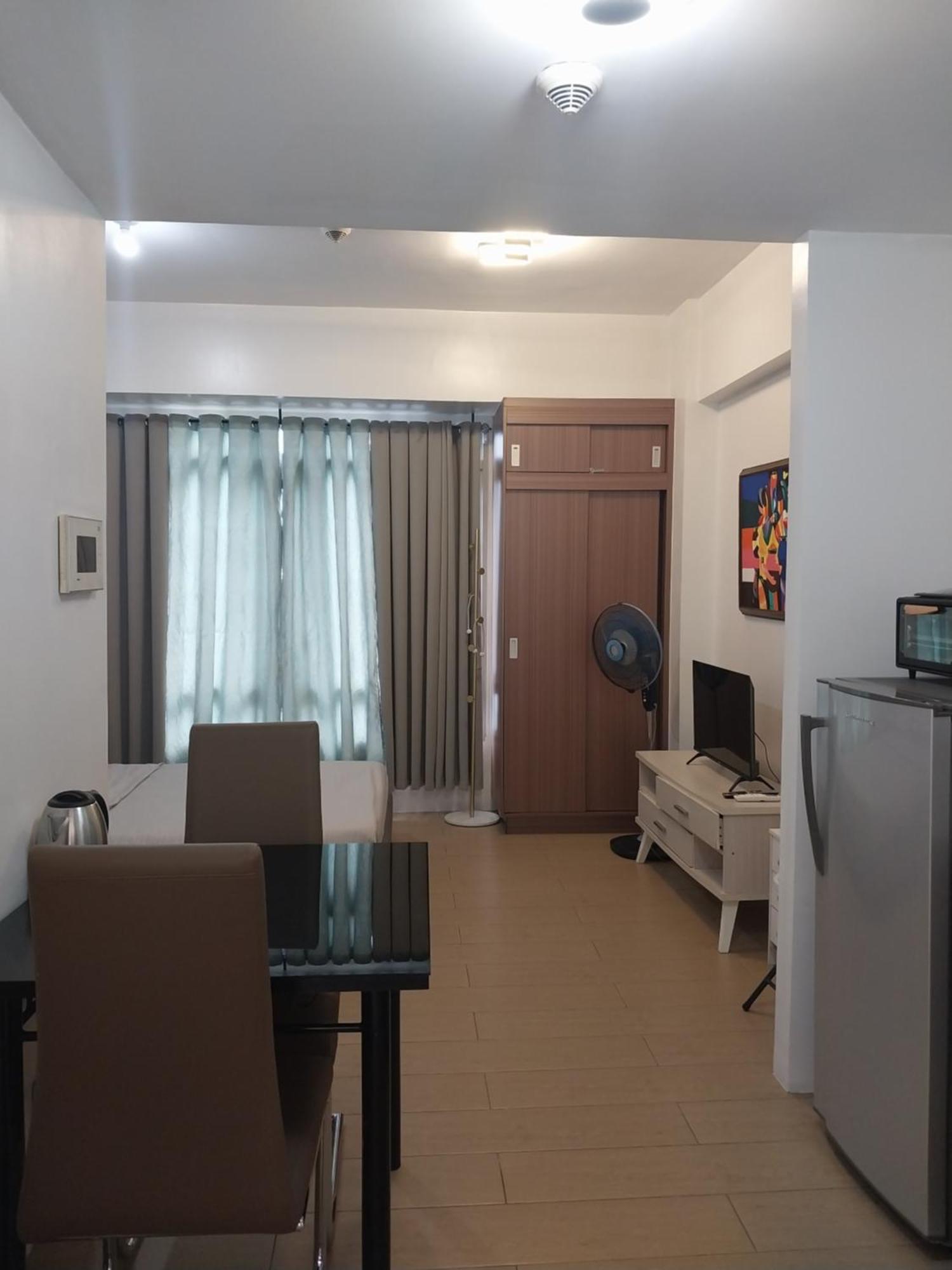 Alps At 150 Newport Blvd Condominum Near T3 Pasay Exteriör bild